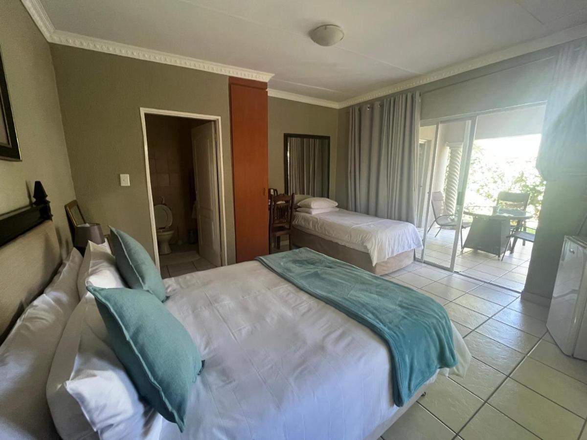 Toro Guest House Ράστενμπεργκ Εξωτερικό φωτογραφία
