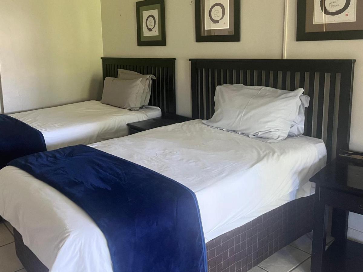 Toro Guest House Ράστενμπεργκ Εξωτερικό φωτογραφία